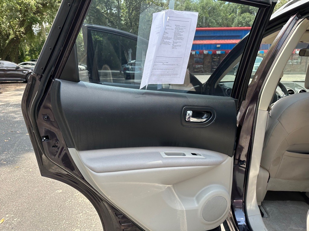 2015 Nissan Rogue Image 23