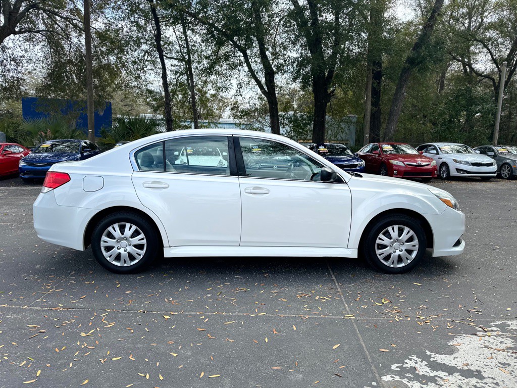 2013 Subaru Legacy Image 6