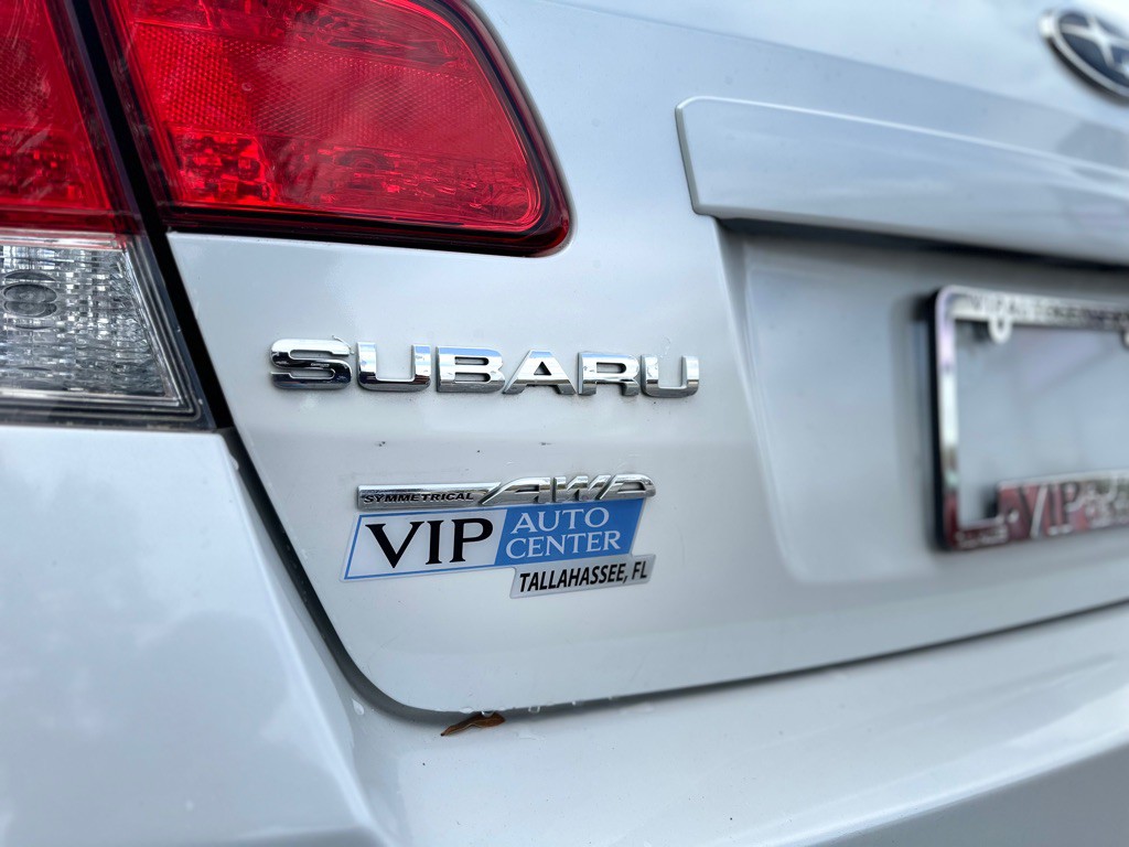2013 Subaru Legacy Image 10