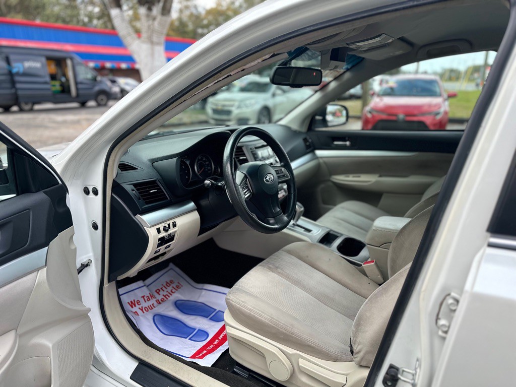 2013 Subaru Legacy Image 14