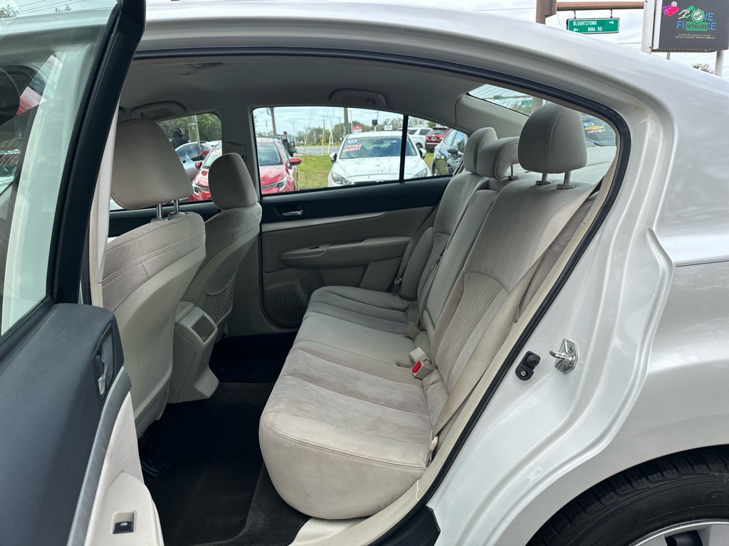 2013 Subaru Legacy Image 22