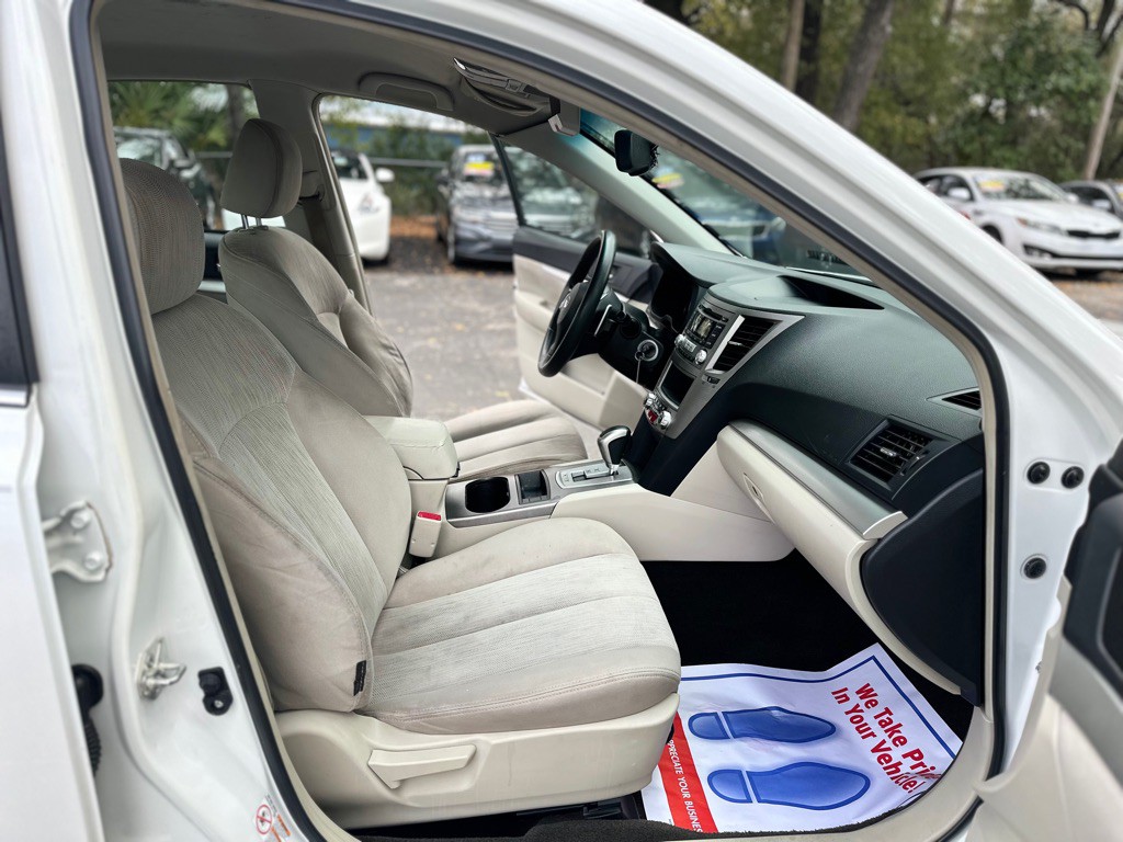 2013 Subaru Legacy Image 25