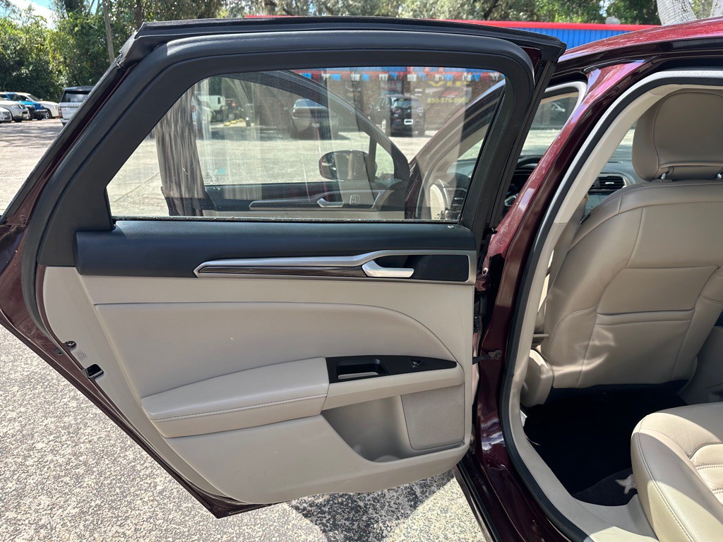 2017 Ford Fusion Image 14