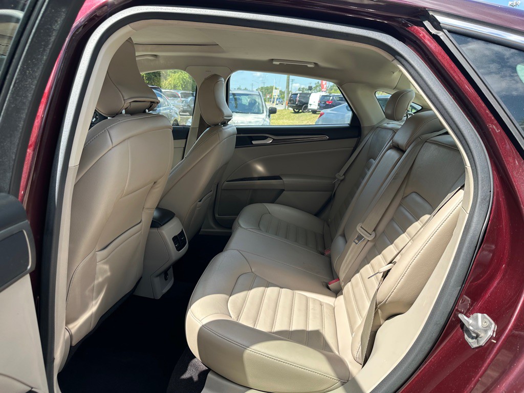 2017 Ford Fusion Image 15