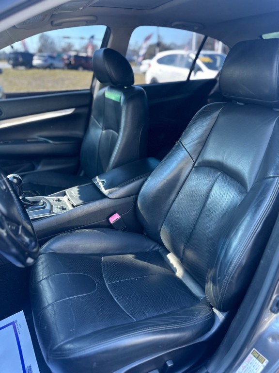 2015 INFINITI Q40 Image 11