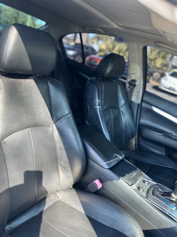 2015 INFINITI Q40 Image 18