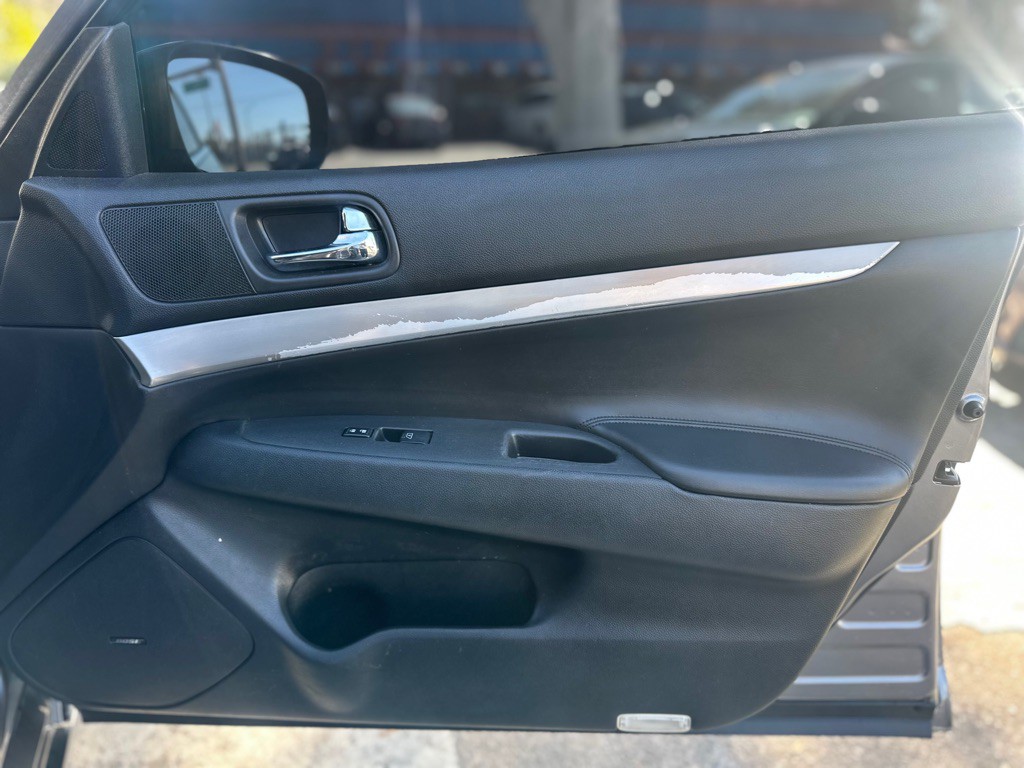 2015 INFINITI Q40 Image 19