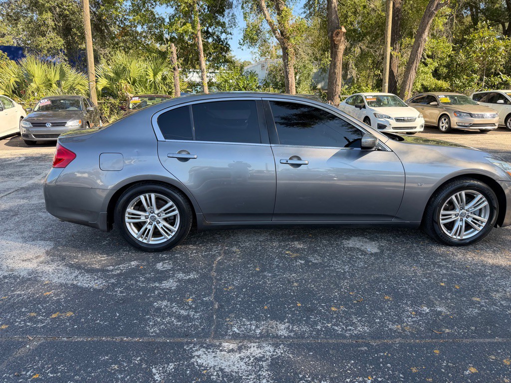 2015 INFINITI Q40 Image 7