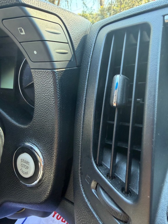 2015 INFINITI Q40 Image 20