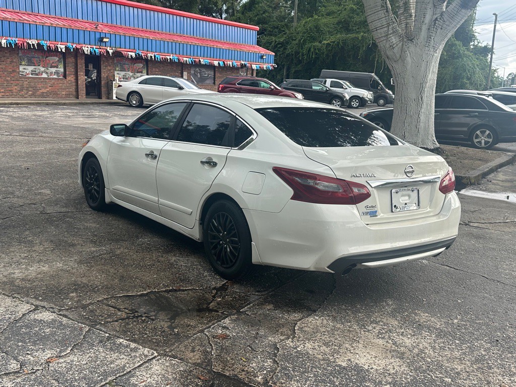 2018 Nissan Altima Image 5