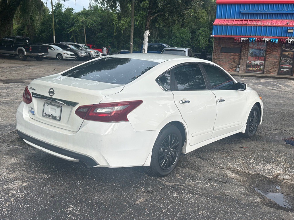 2018 Nissan Altima Image 7