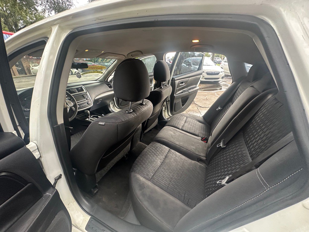 2018 Nissan Altima Image 11