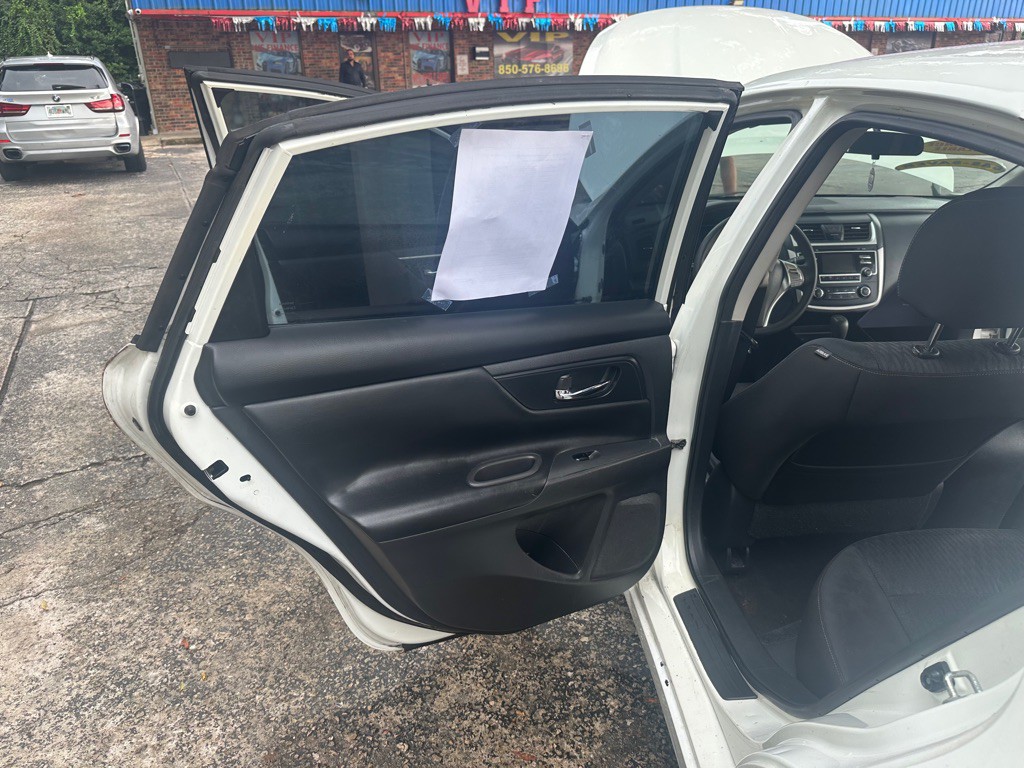 2018 Nissan Altima Image 16
