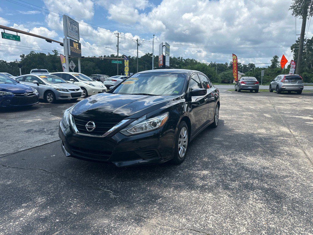 2017 Nissan Altima Image 1