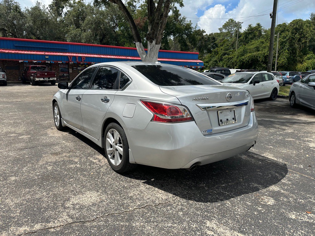 2015 Nissan Altima Image 3