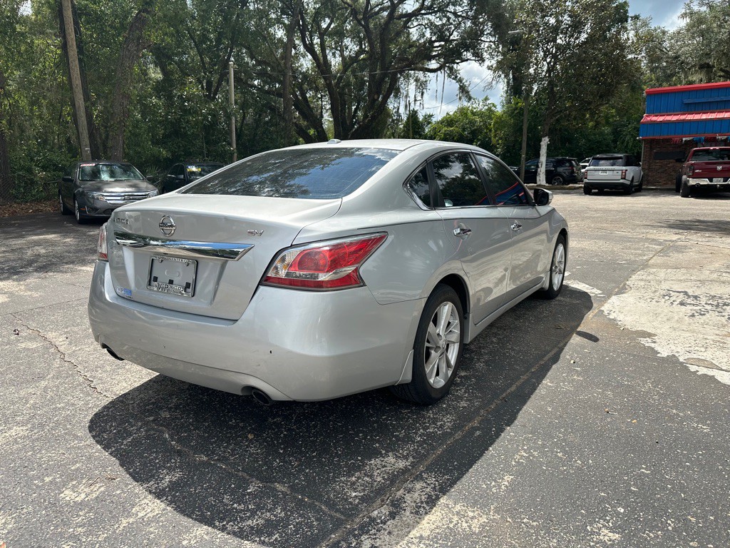 2015 Nissan Altima Image 4