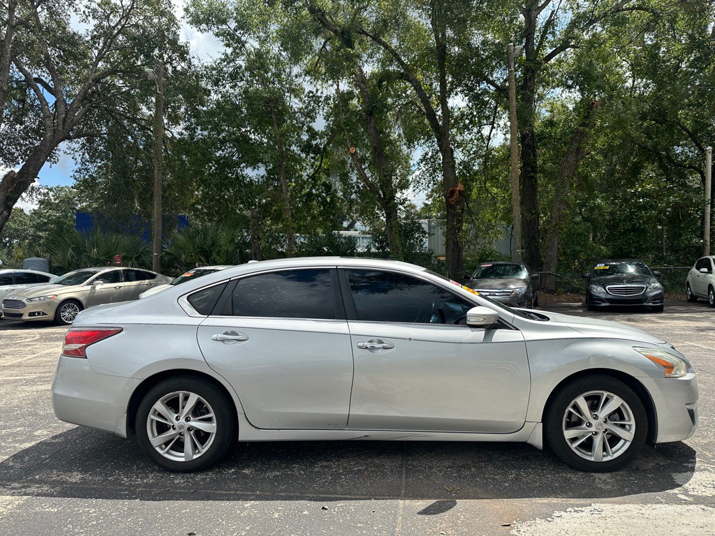 2015 Nissan Altima Image 5