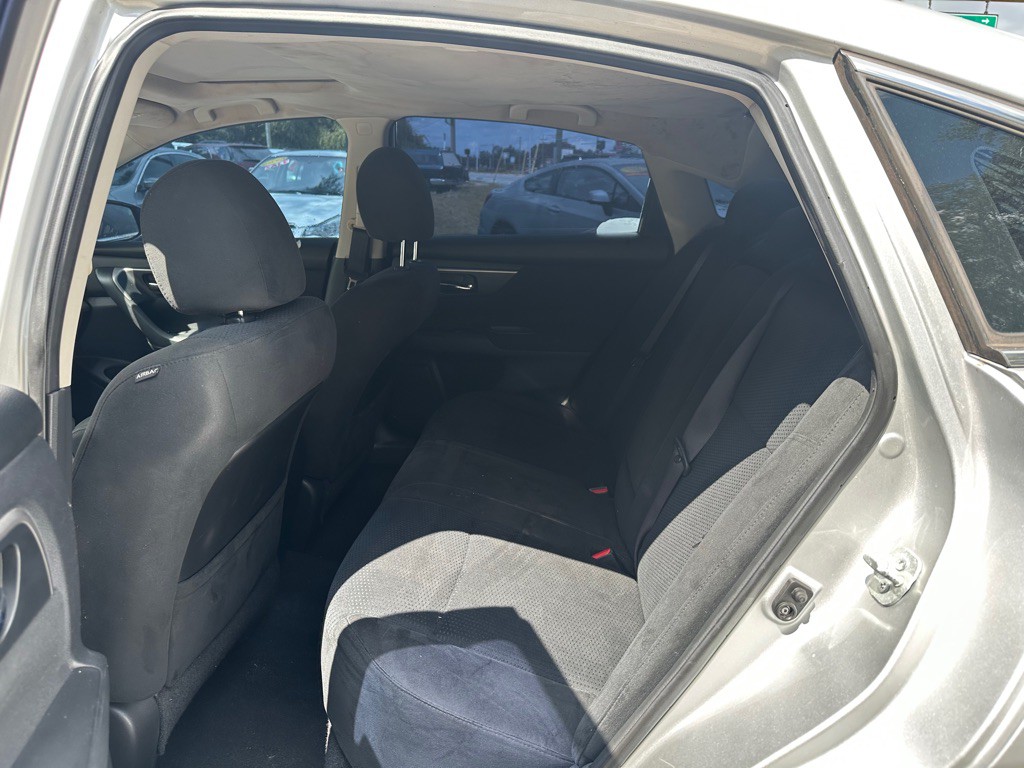 2015 Nissan Altima Image 13