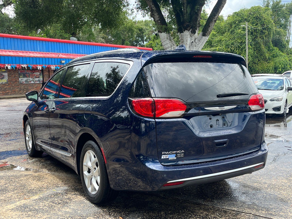 2020 Chrysler Pacifica Image 4