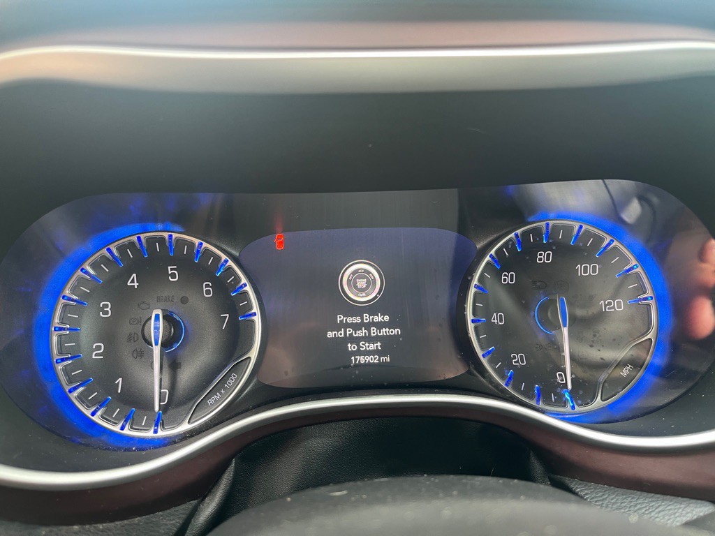 2020 Chrysler Pacifica Image 8