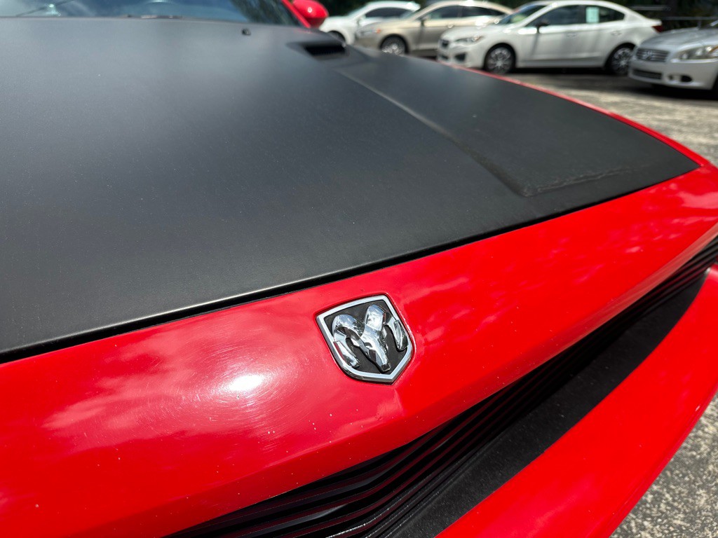 2009 Dodge Challenger Image 9