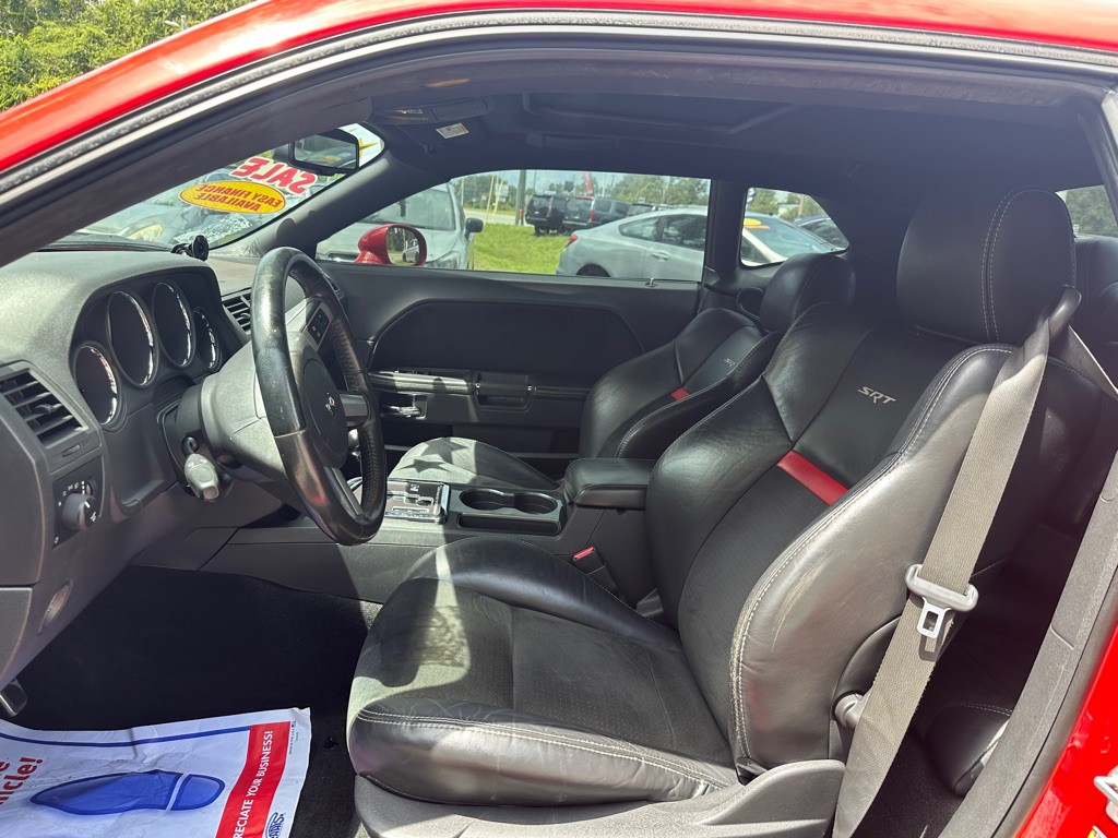 2009 Dodge Challenger Image 16