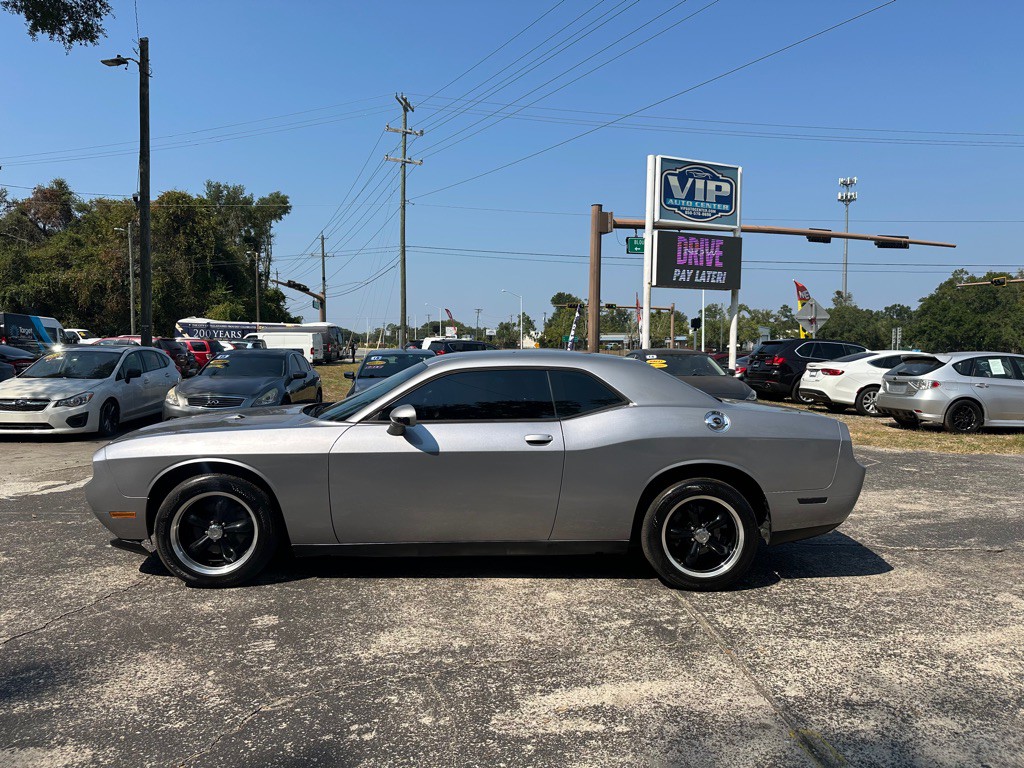 2014 Dodge Challenger Image 2