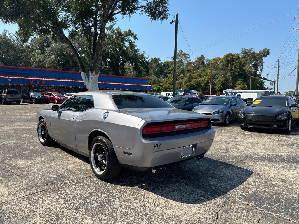 2014 Dodge Challenger Image 3