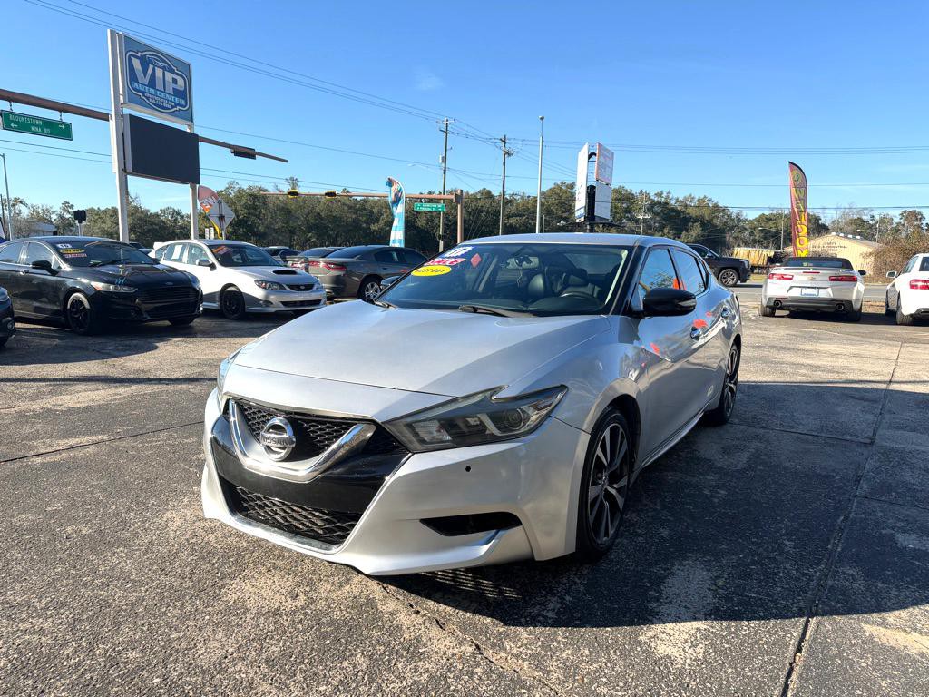 2017 Nissan Maxima Image 1