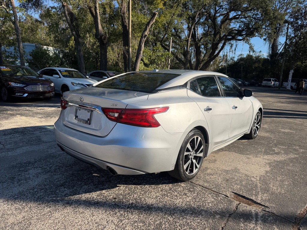 2017 Nissan Maxima Image 5