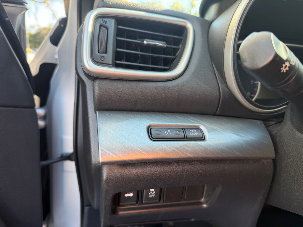 2017 Nissan Maxima Image 12