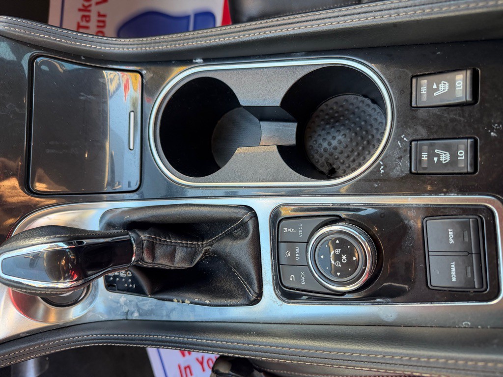 2017 Nissan Maxima Image 14