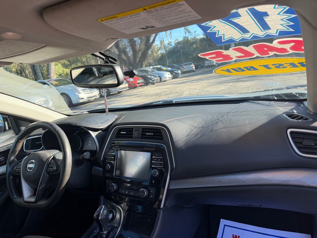 2017 Nissan Maxima Image 23