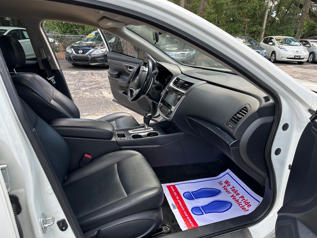 2018 Nissan Altima Image 16