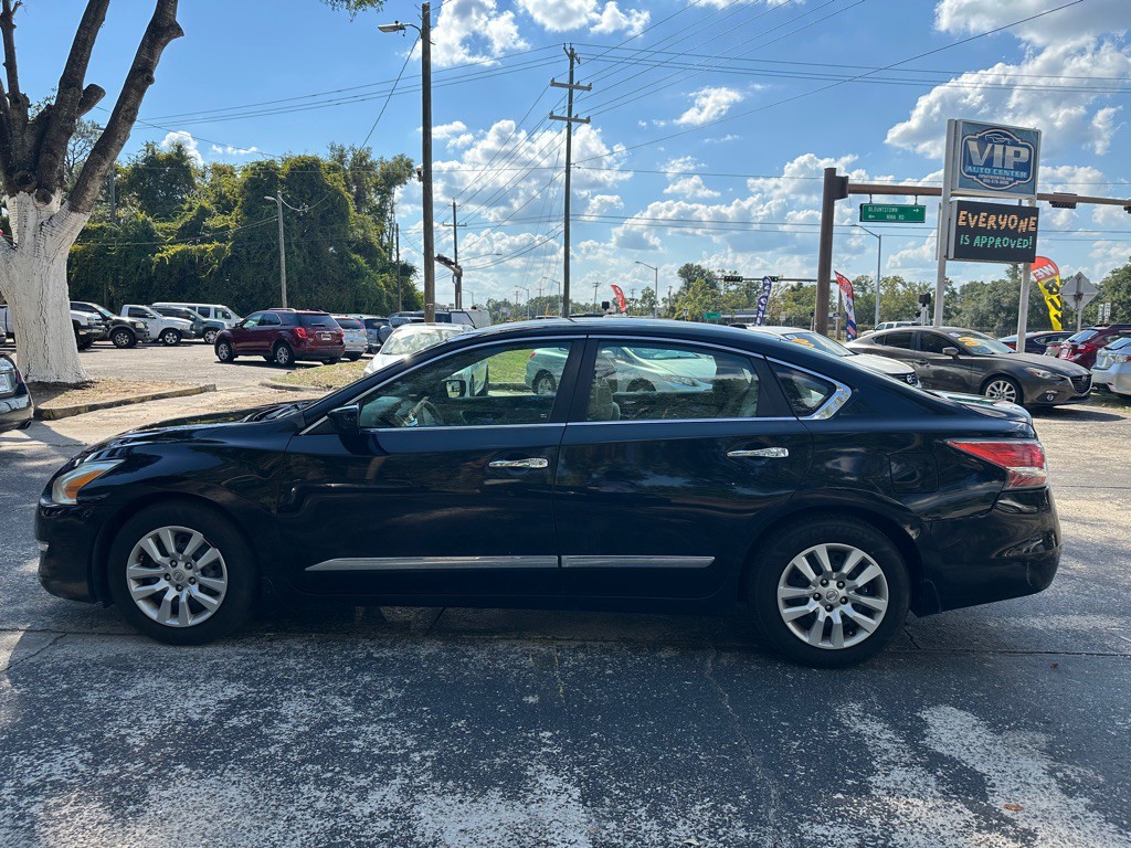 2015 Nissan Altima Image 2