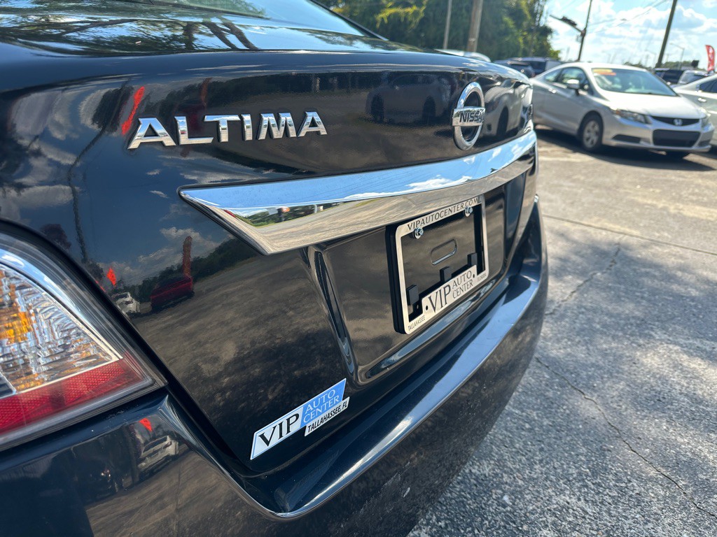 2015 Nissan Altima Image 8