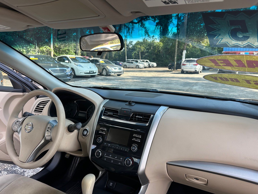 2015 Nissan Altima Image 14