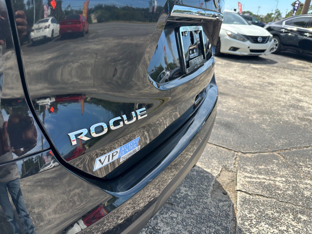 2016 Nissan Rogue Image 9