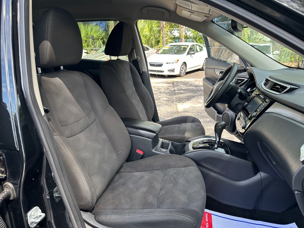 2016 Nissan Rogue Image 21