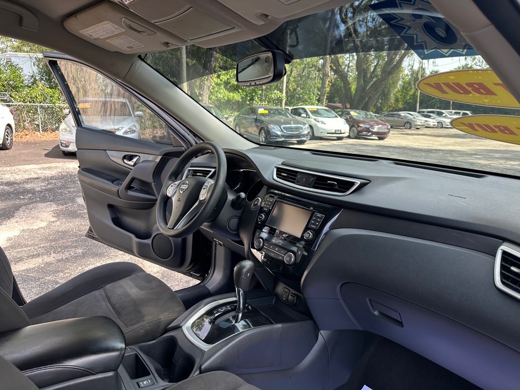 2016 Nissan Rogue Image 22