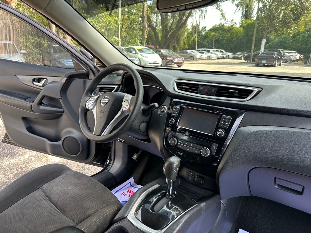 2016 Nissan Rogue Image 23