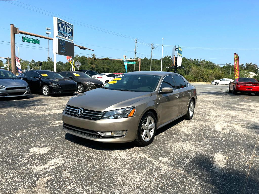2015 Volkswagen Passat Image 1
