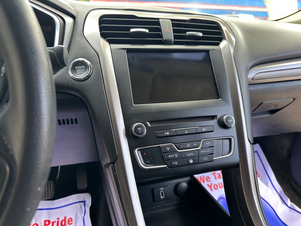 2017 Ford Fusion Image 20