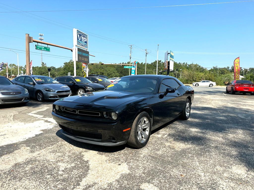 2015 Dodge Challenger Image 1