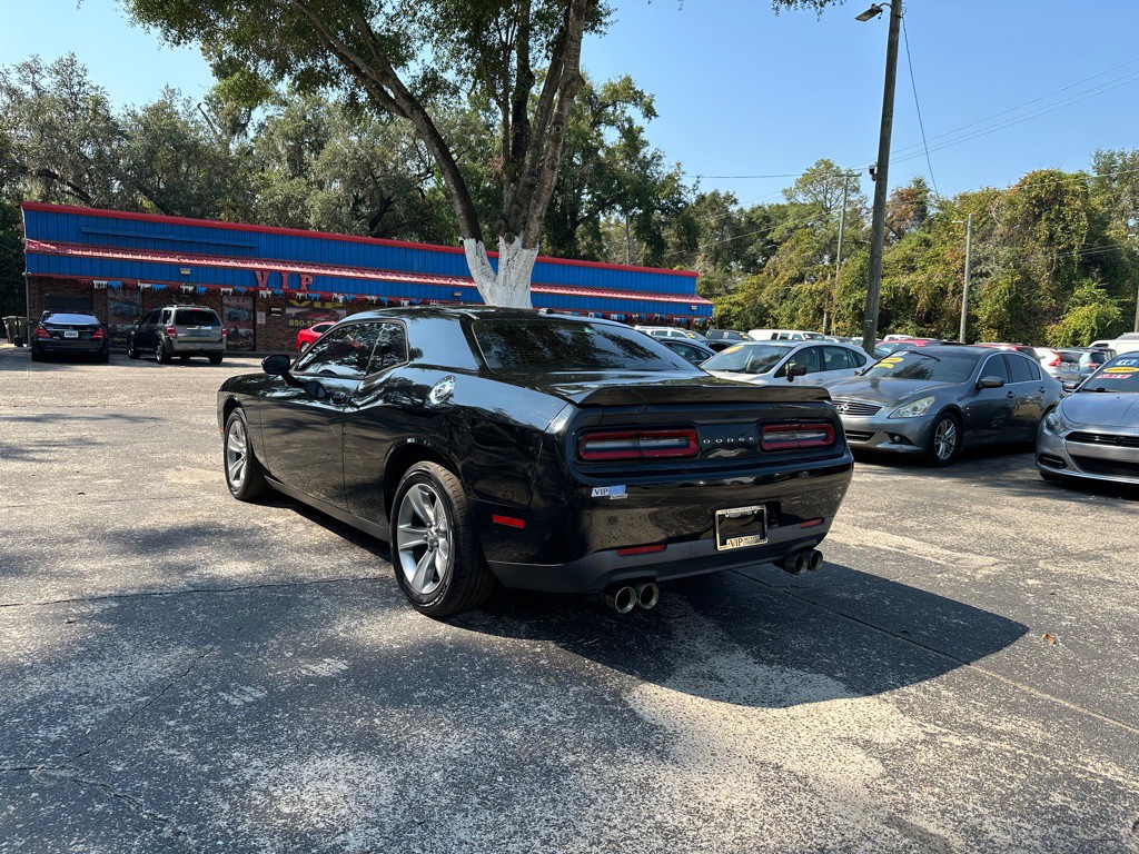 2015 Dodge Challenger Image 3