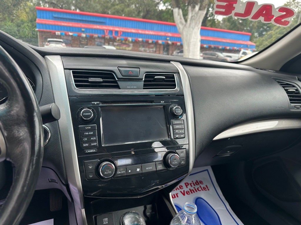 2015 Nissan Altima Image 20