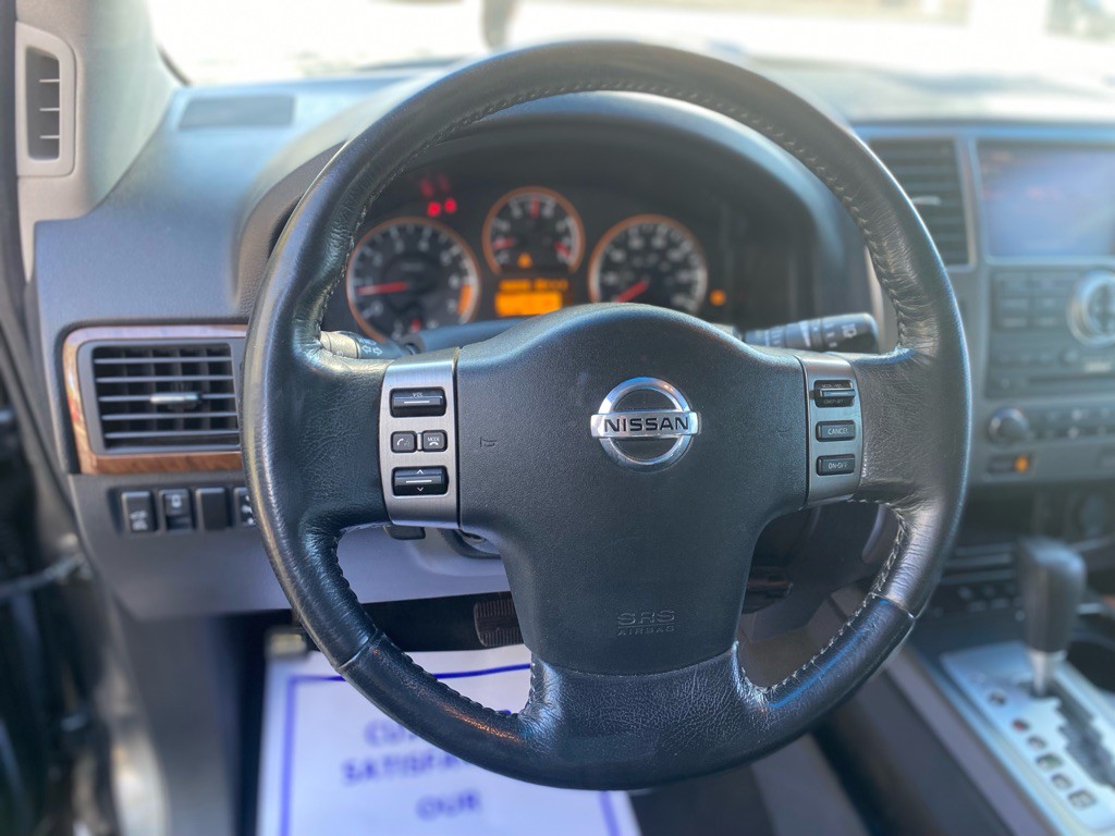 2011 Nissan Armada Image 11