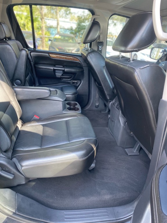 2011 Nissan Armada Image 21