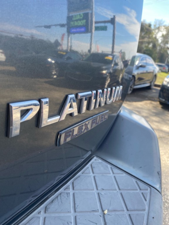 2011 Nissan Armada Image 9