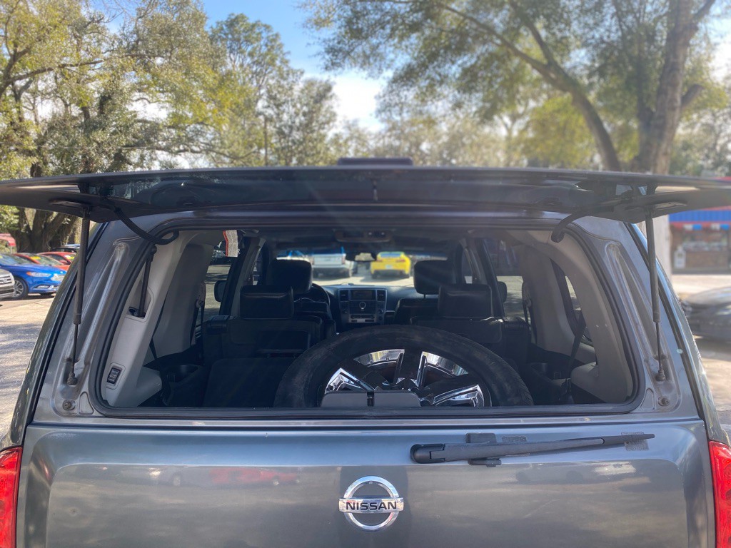 2011 Nissan Armada Image 20